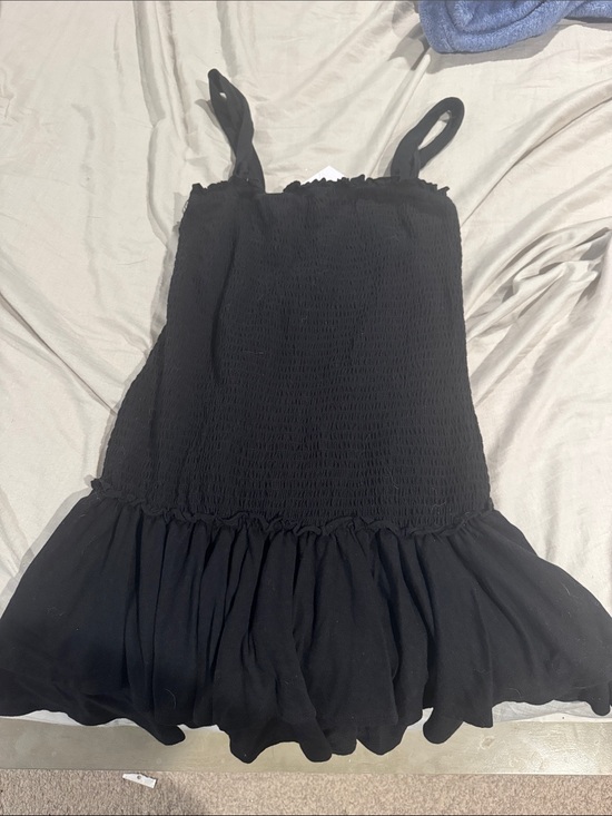 American Eagle Outfitters Dresses & Skirts - American Eagle Outfitters Black Smocked Ruffle Hem Sundress
